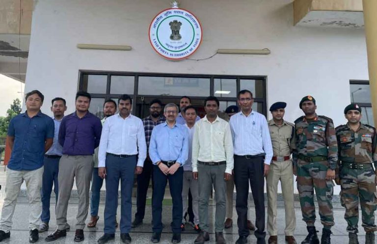 Chief secretary, Home commissioner visits Indo-Myanmar border town Moreh